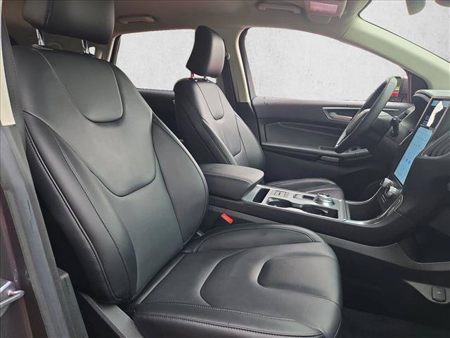 Used 2022 Ford Edge Titanium AWD/4WD image 18