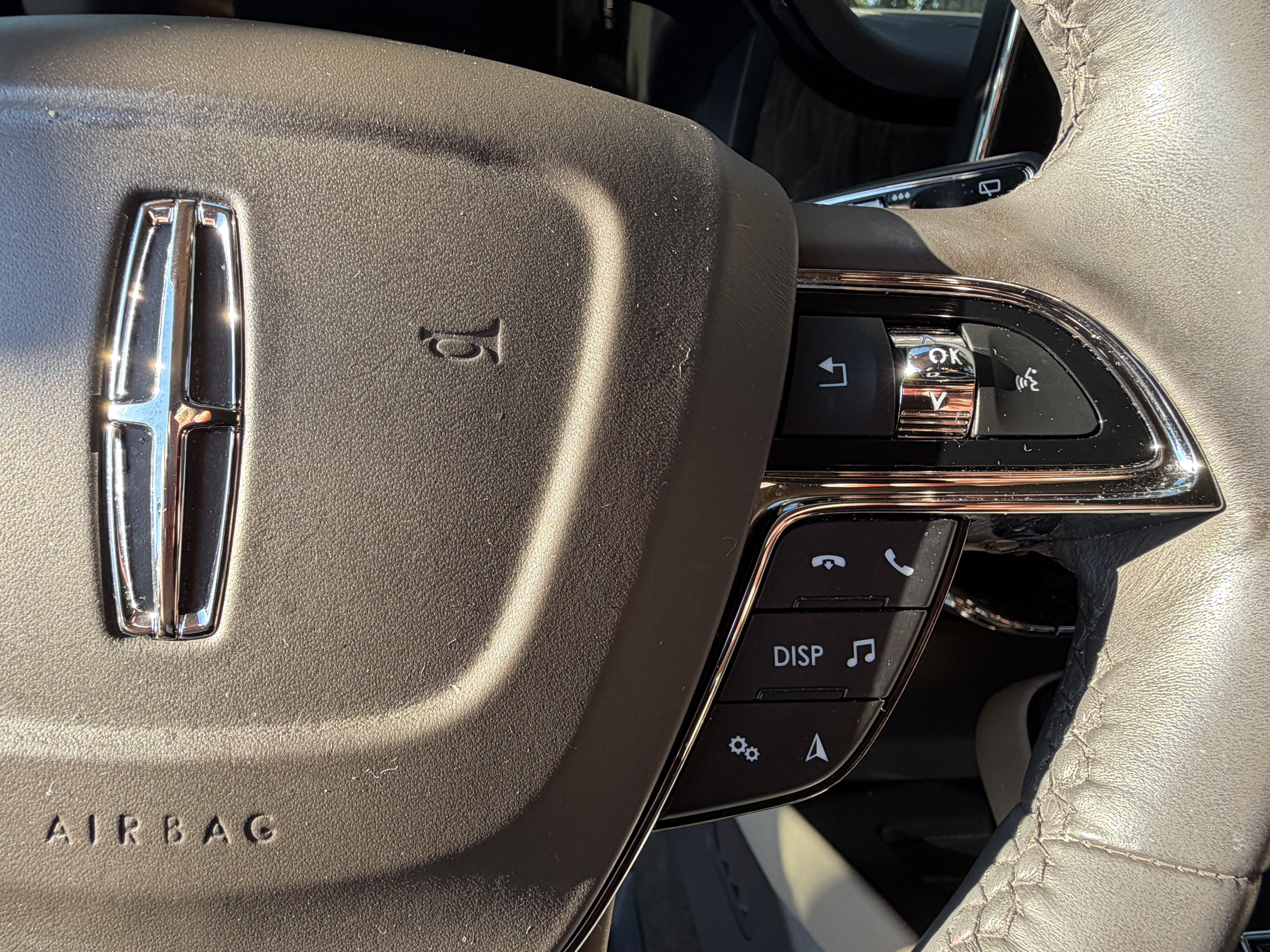 Used 2023 Lincoln Nautilus Reserve FWD image 20