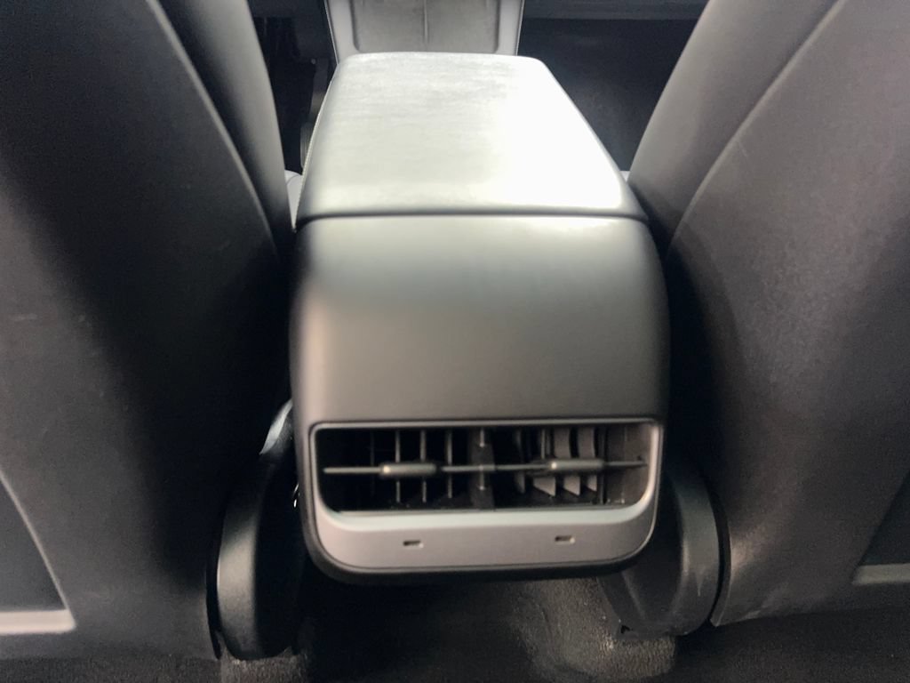 Used 2023 Tesla Model Y Long Range AWD/4WD image 67