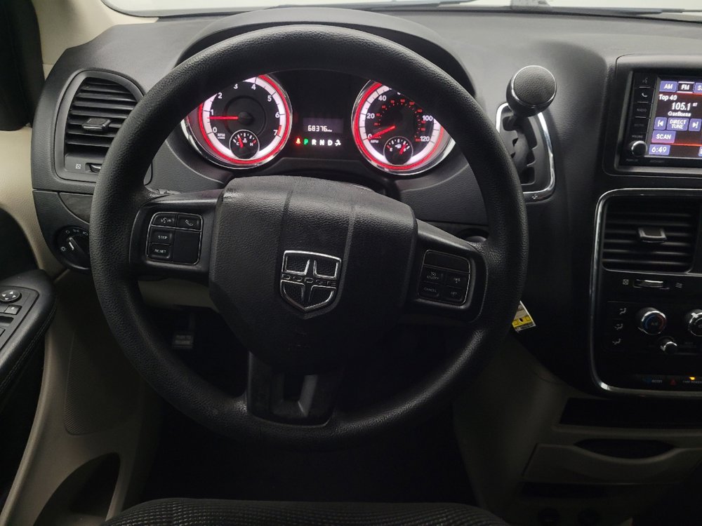 Used 2020 Dodge Grand Caravan SE w/ UConnect Hands-Free Group image 22