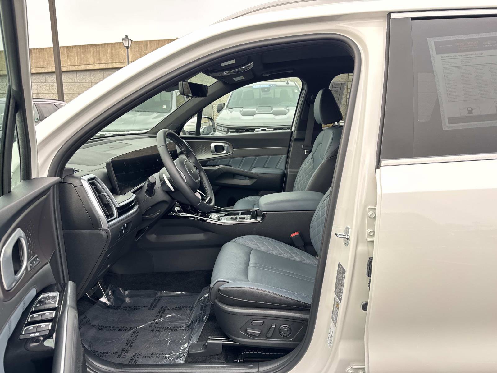 Used 2025 Kia Sorento SX Prestige image 19