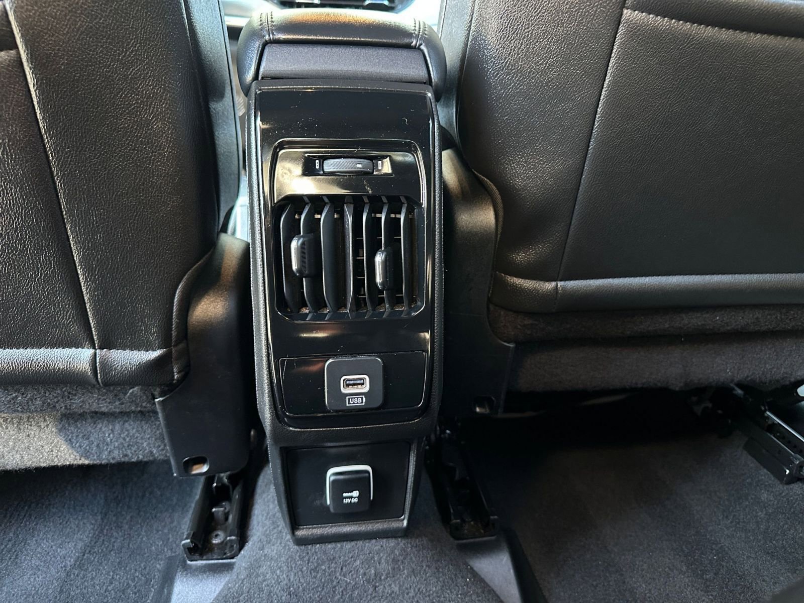 Used 2025 Jeep Compass Limited AWD/4WD image 23