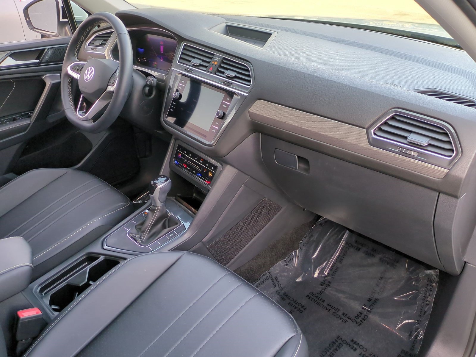 Used 2023 Volkswagen Tiguan SE FWD image 21