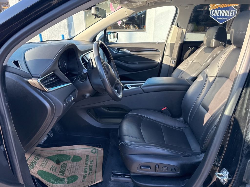 Used 2020 Buick Enclave Avenir w/ Avenir Technology Package image 14