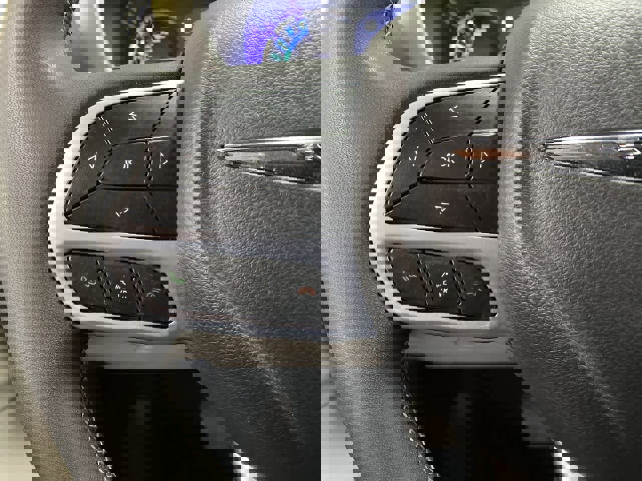 Used 2023 Chrysler Pacifica Touring-L image 21