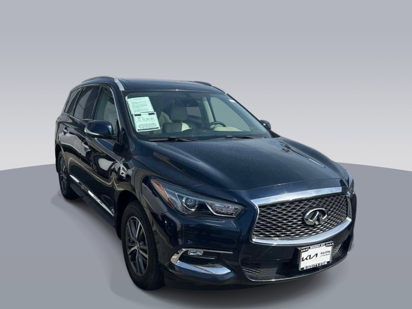 Used 2019 INFINITI QX60 Luxe w/ Essential Package AWD/4WD image 2
