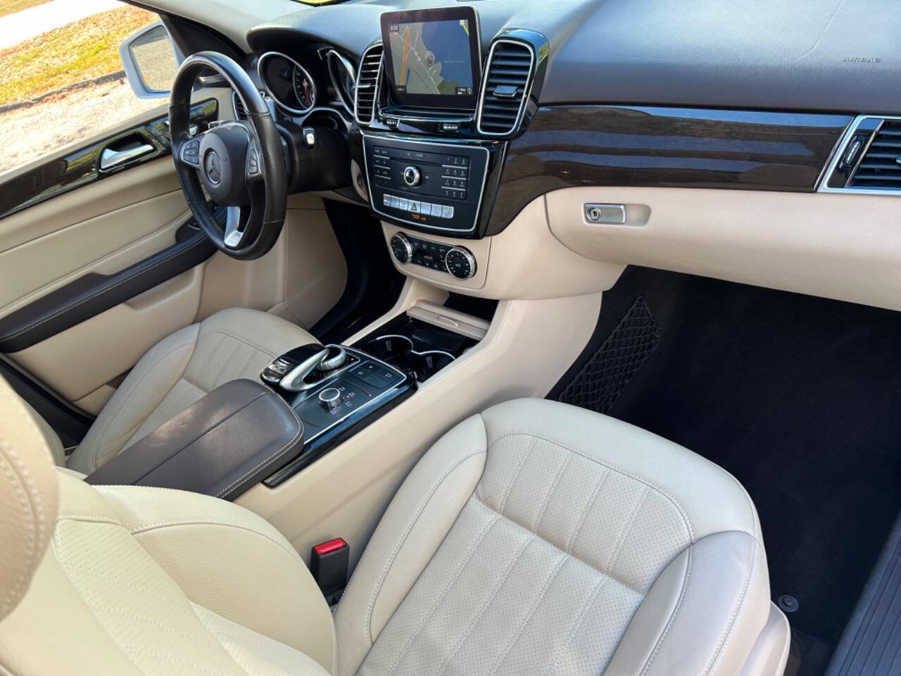 Used 2016 Mercedes-Benz GLE 350 4MATIC w/ Premium Package image 4