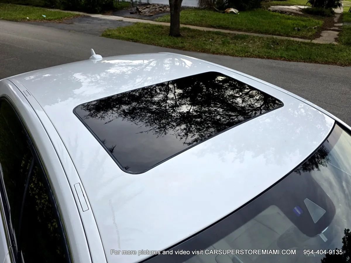 Used 2015 Mercedes-Benz E 350 Sedan image 83