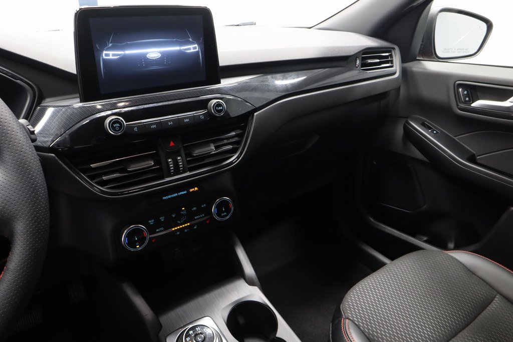 Certified 2025 Ford Escape ST-Line w/ Cold Weather Package image 31