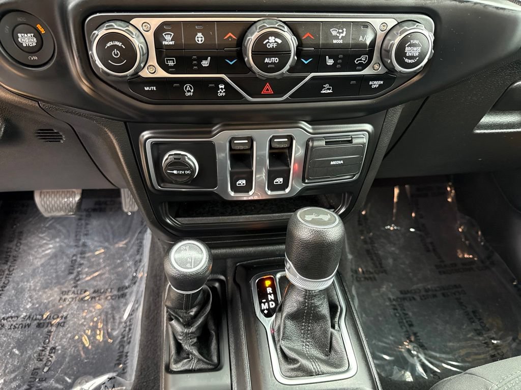 Certified 2021 Jeep Wrangler Sport AWD/4WD image 14