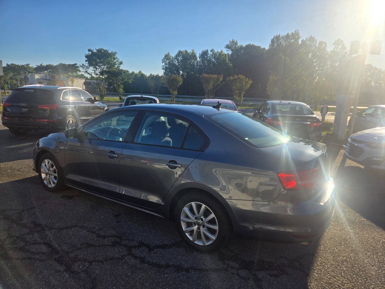 Used 2015 Volkswagen Jetta SE FWD image 11
