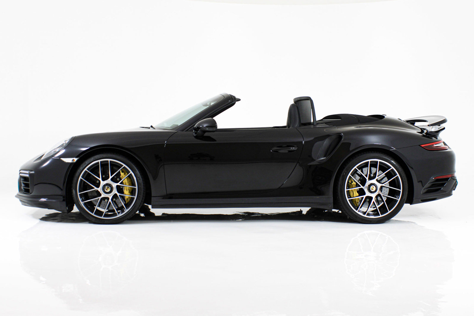 Used 2019 Porsche 911 Turbo S AWD/4WD image 4