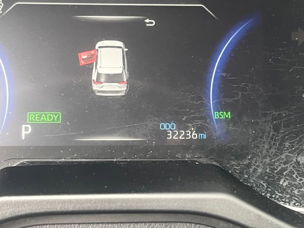 Used 2025 Toyota RAV4 XLE AWD/4WD image 32