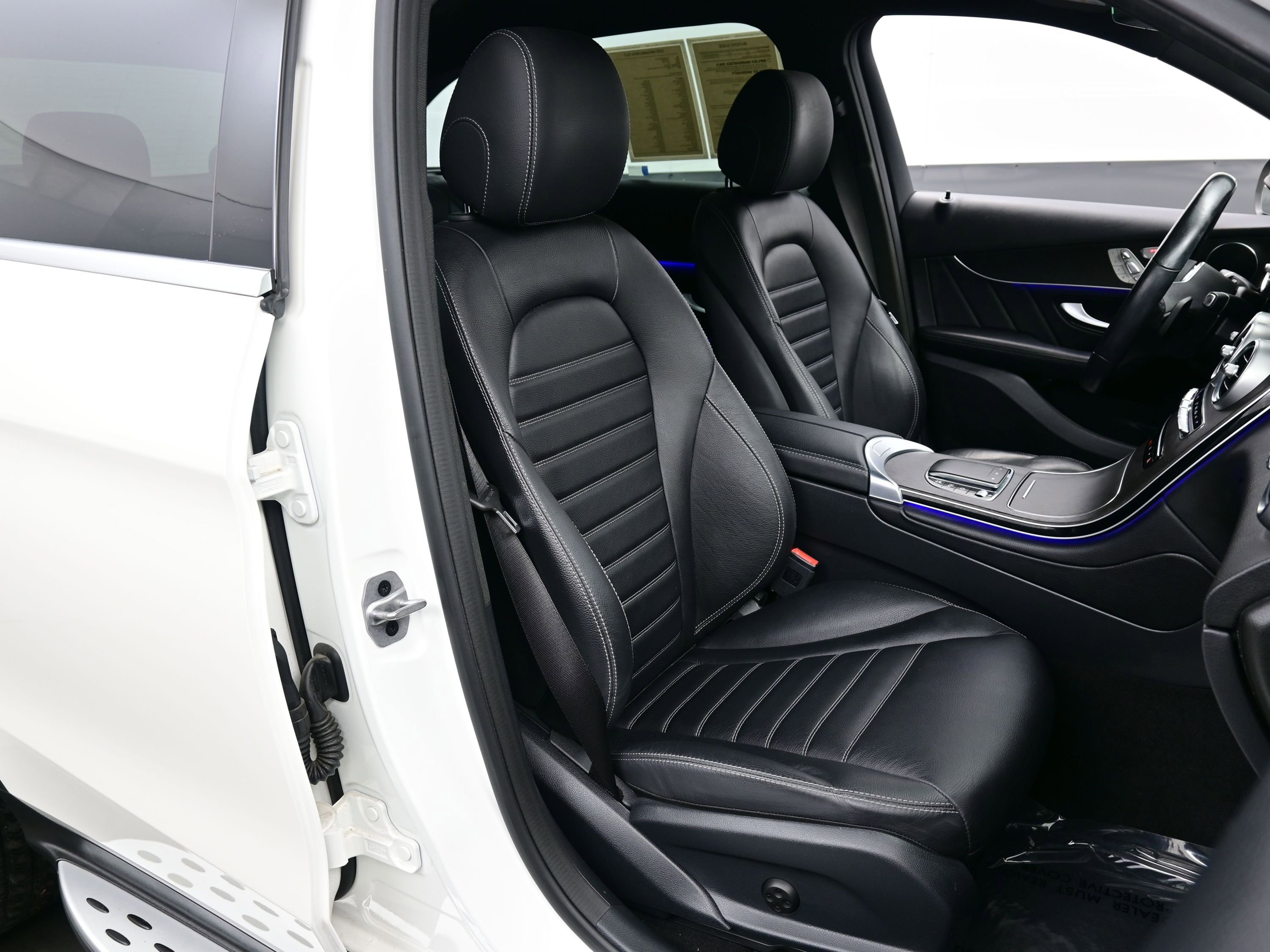 Used 2022 Mercedes-Benz GLC 300 4MATIC image 15