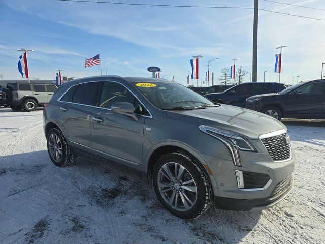 Used 2023 Cadillac XT5 Premium Luxury w/ Technology Package image 3