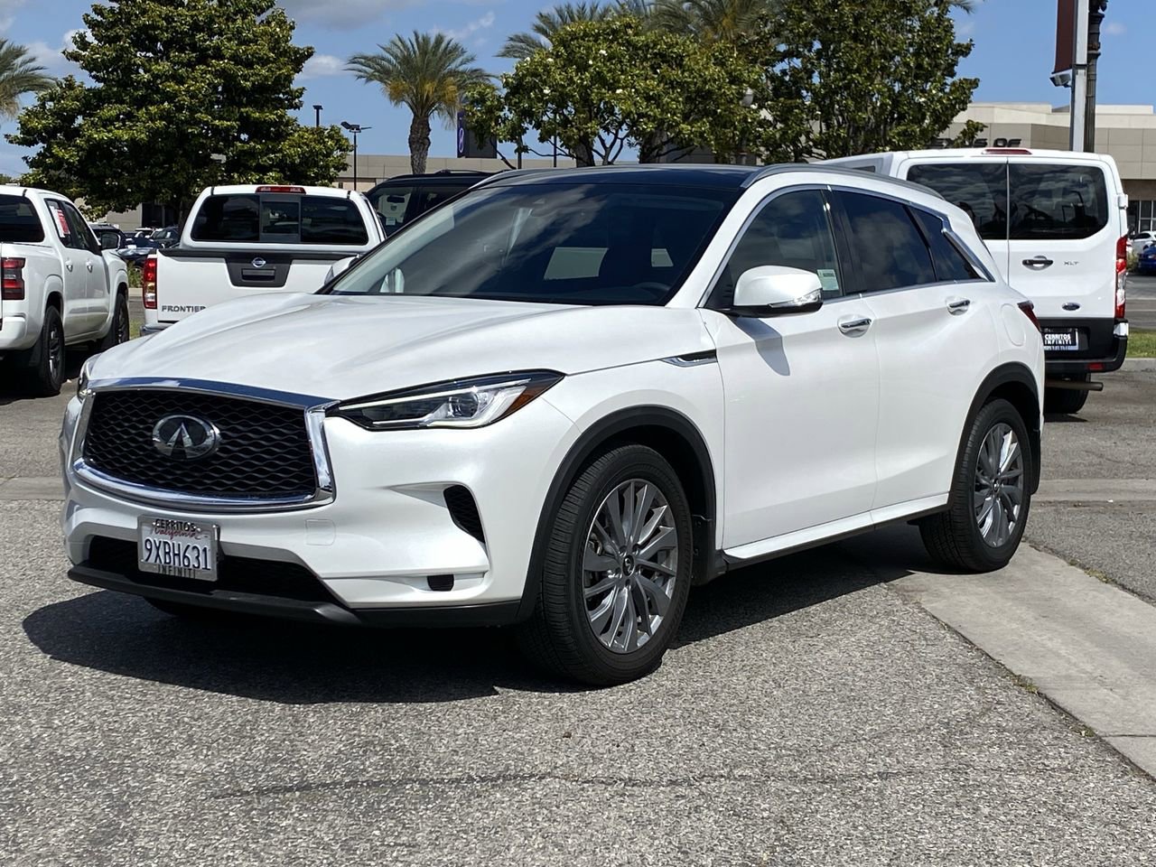 Certified 2025 INFINITI QX50 Luxe AWD/4WD image 2