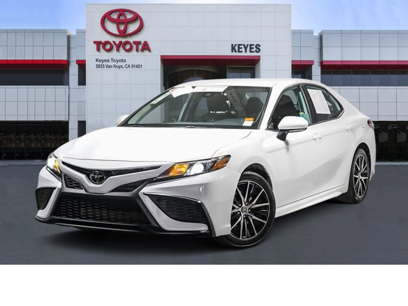 Certified 2023 Toyota Camry SE image 1