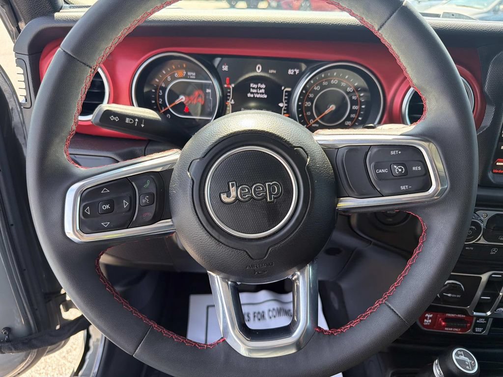 Used 2023 Jeep Wrangler Unlimited Rubicon AWD/4WD image 9