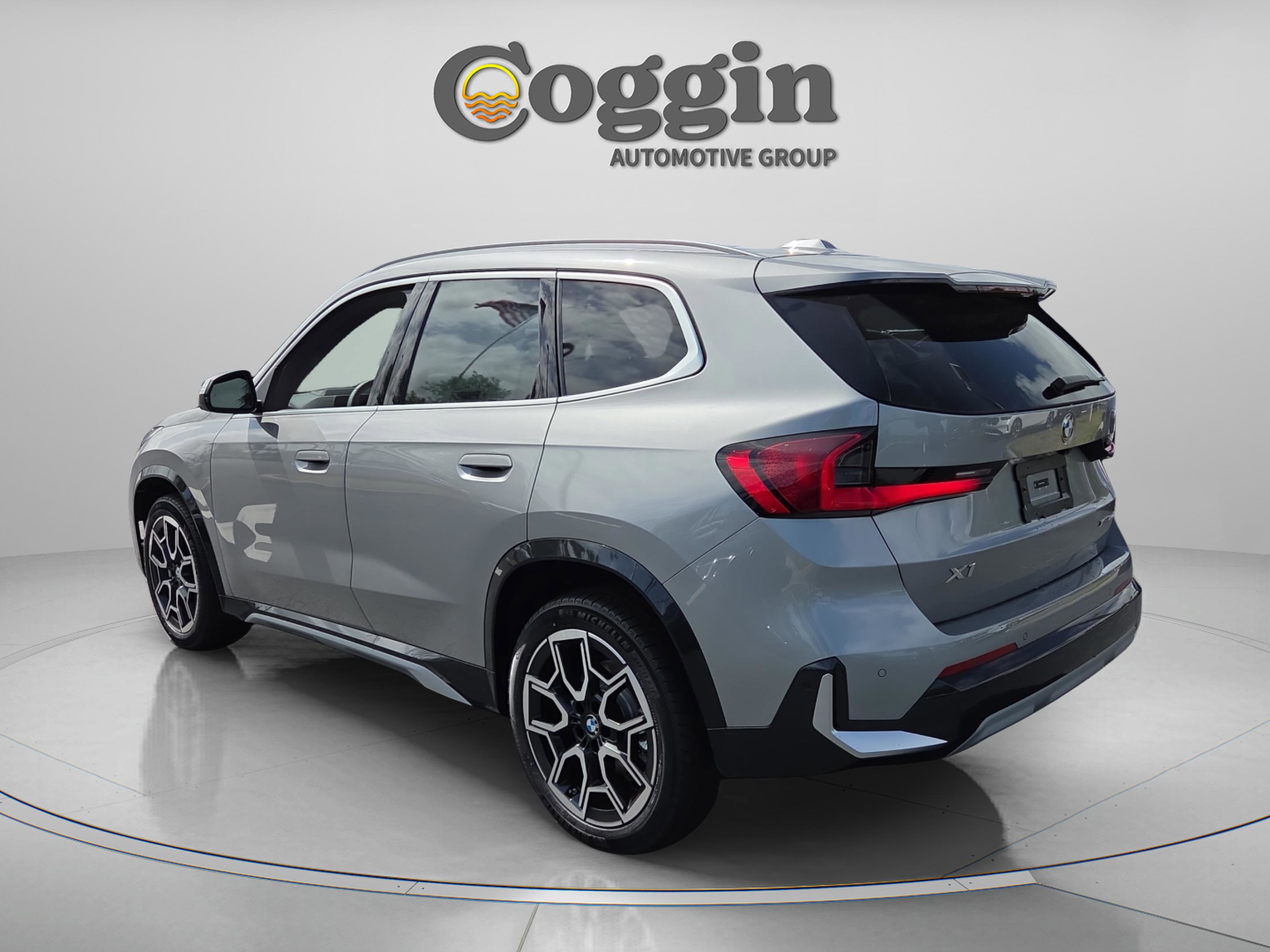 New 2026 BMW X1 xDrive28i w/ Technology Package AWD/4WD image 4