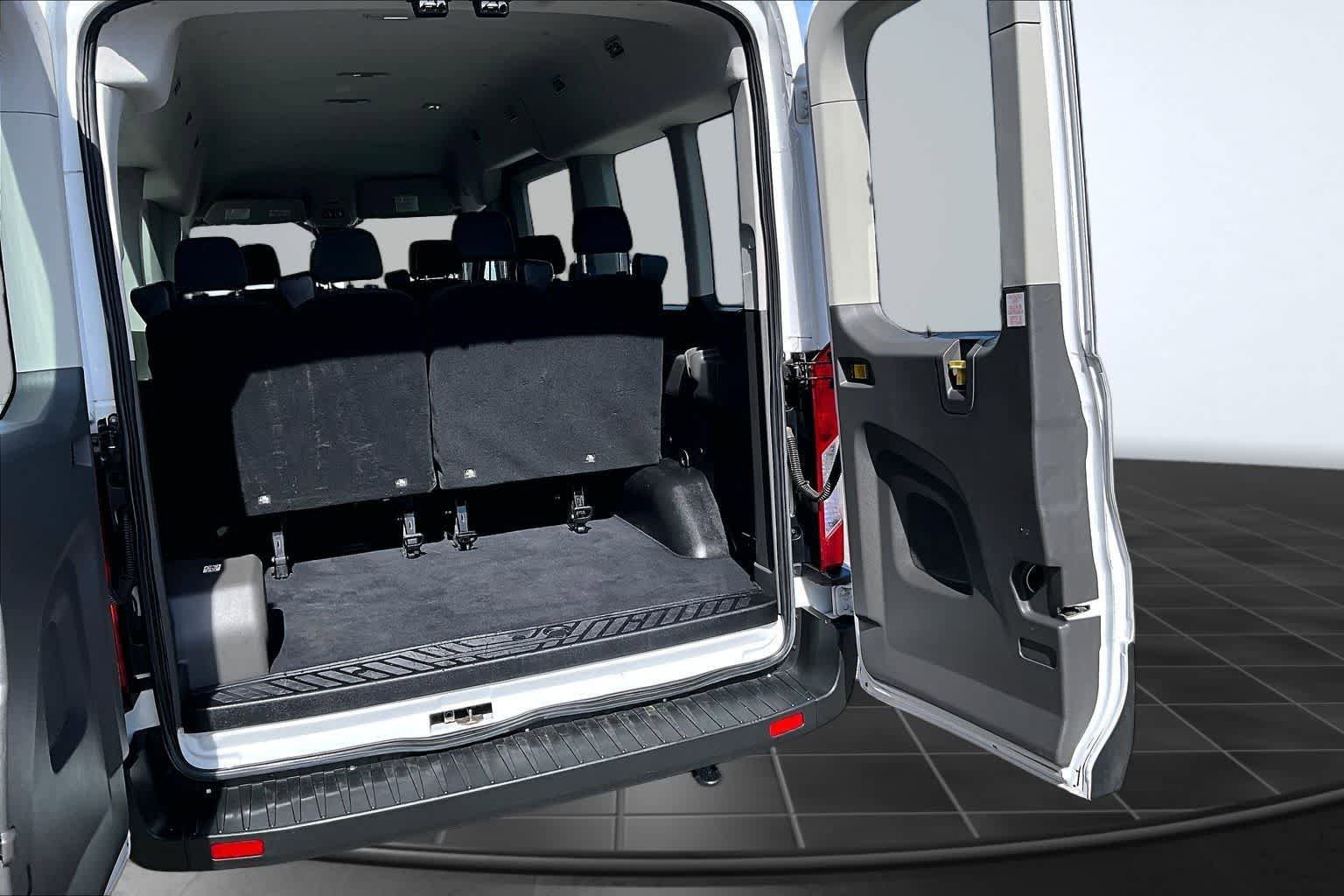 Used 2023 Ford Transit 350 XL AWD/4WD image 18