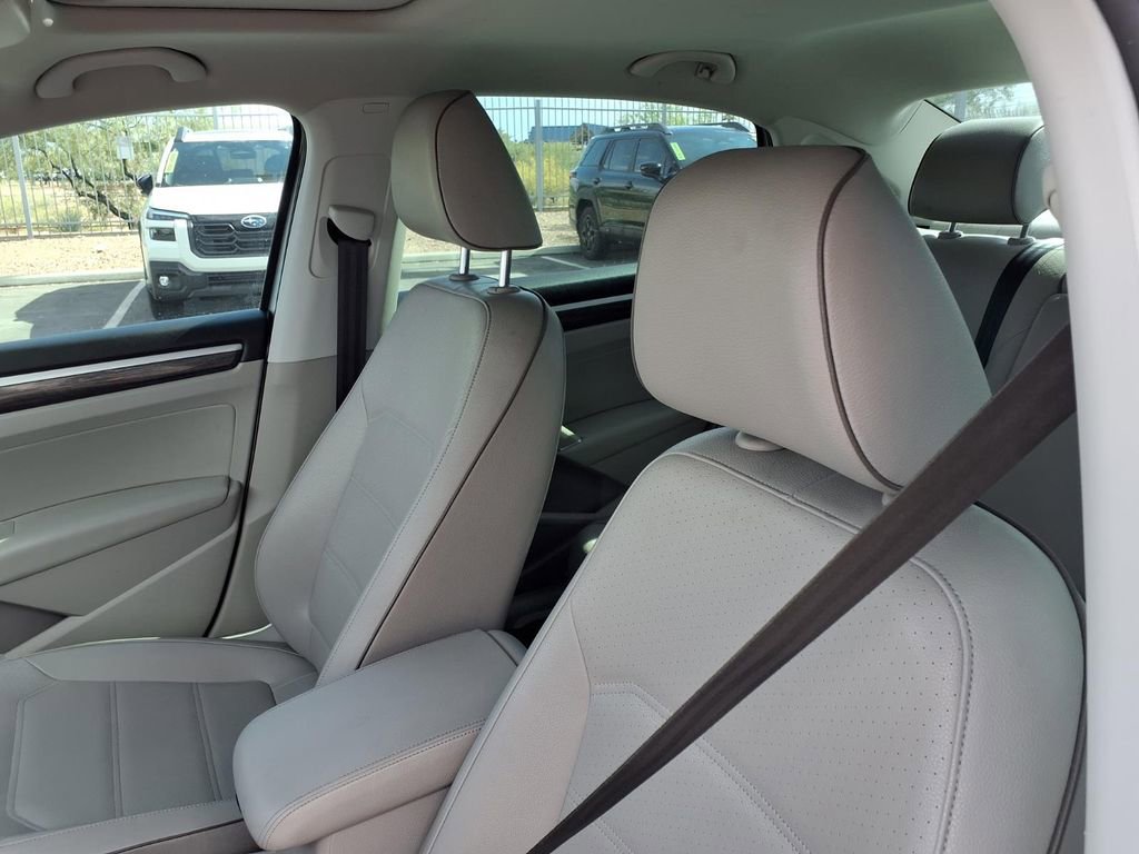 Used 2016 Volkswagen Passat 1.8T SE FWD image 26