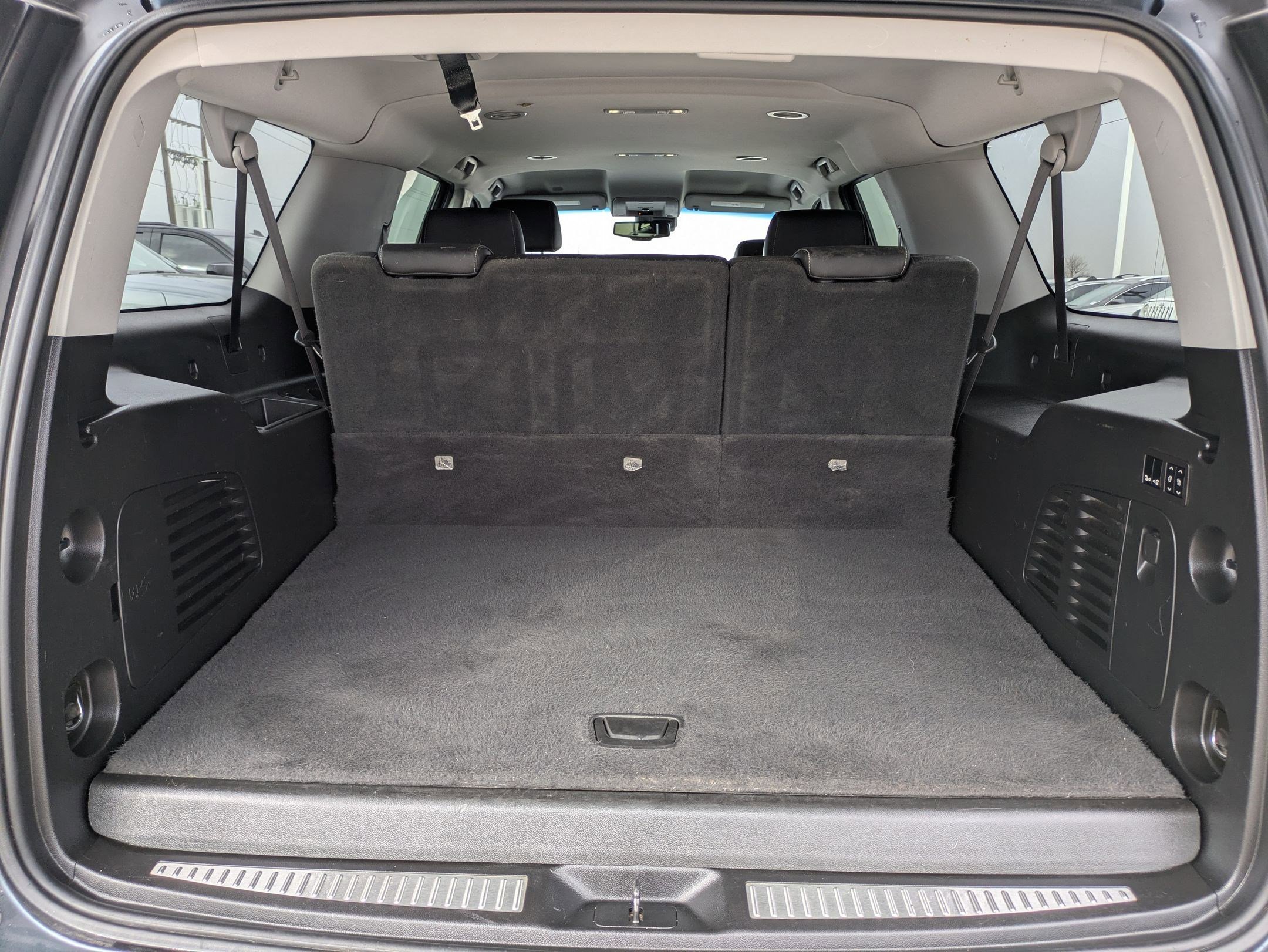 Used 2019 Chevrolet Suburban Premier w/ RST Edition image 23