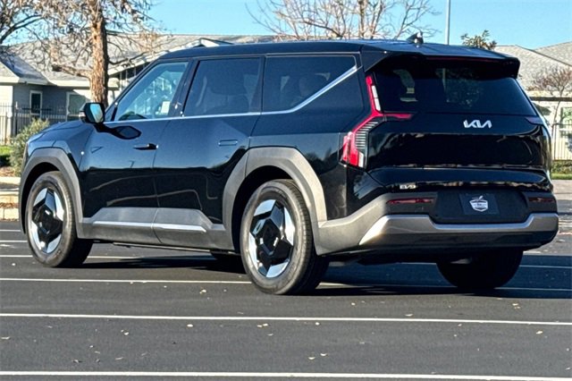 Certified 2024 Kia EV9 Light Long Range image 8