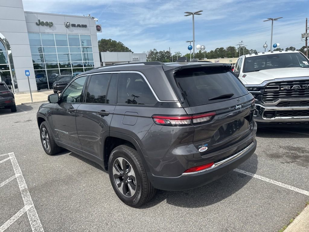 Used 2023 Jeep Grand Cherokee 4WD 4xe image 11