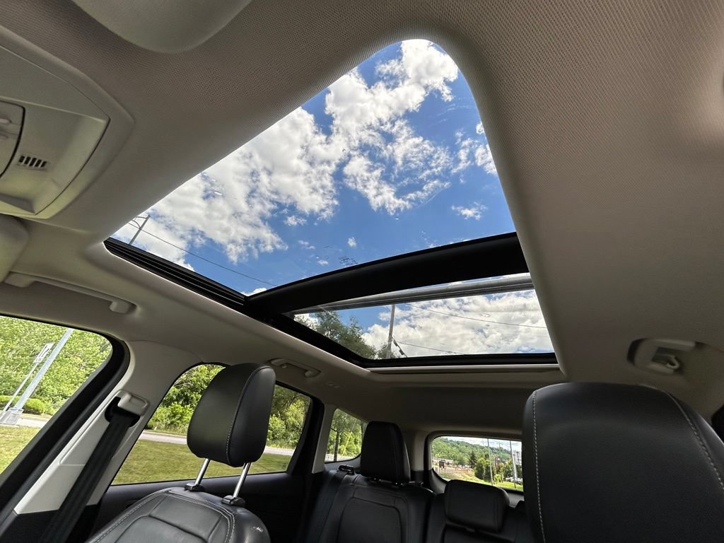 Used 2019 Ford Escape Titanium FWD image 10