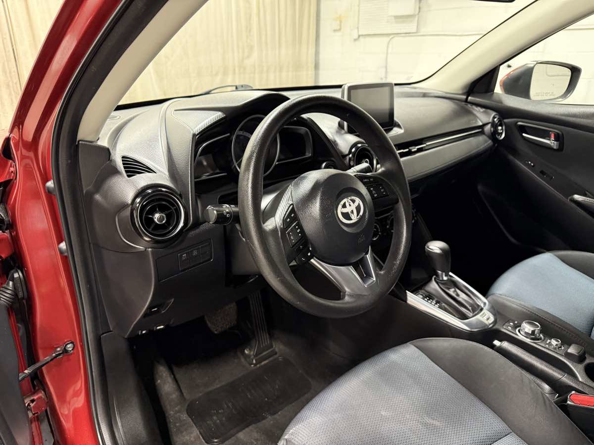 Used 2017 Toyota Yaris iA image 10