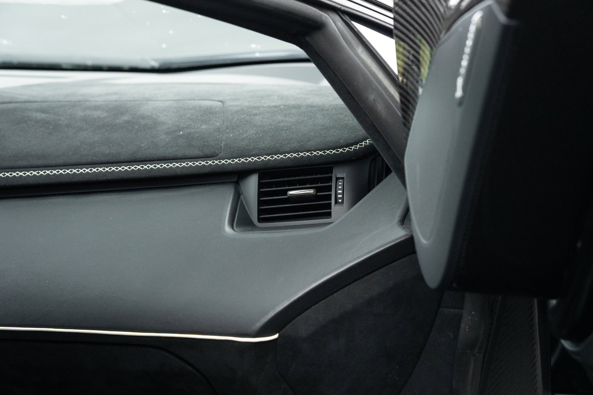 Used 2021 Lamborghini Aventador SVJ AWD/4WD image 74