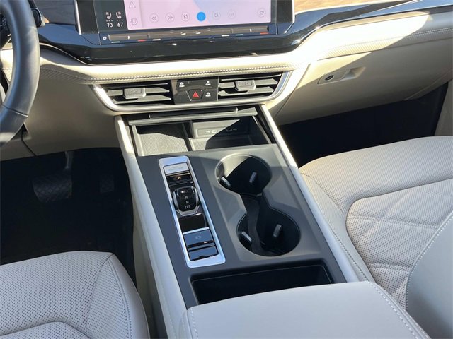 Used 2024 Volkswagen Atlas SE image 16