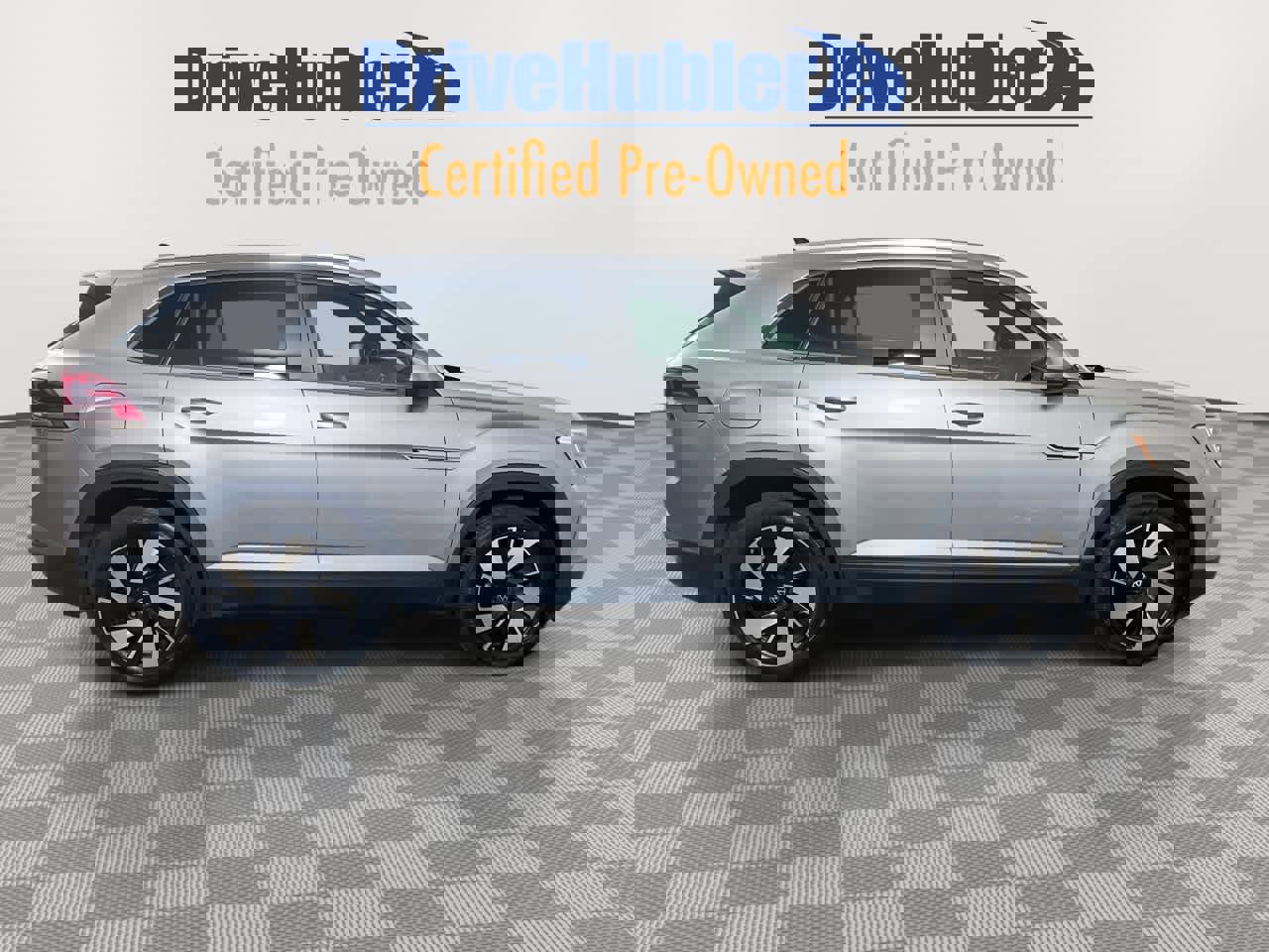 Used 2024 Volkswagen Atlas Cross Sport SE image 9