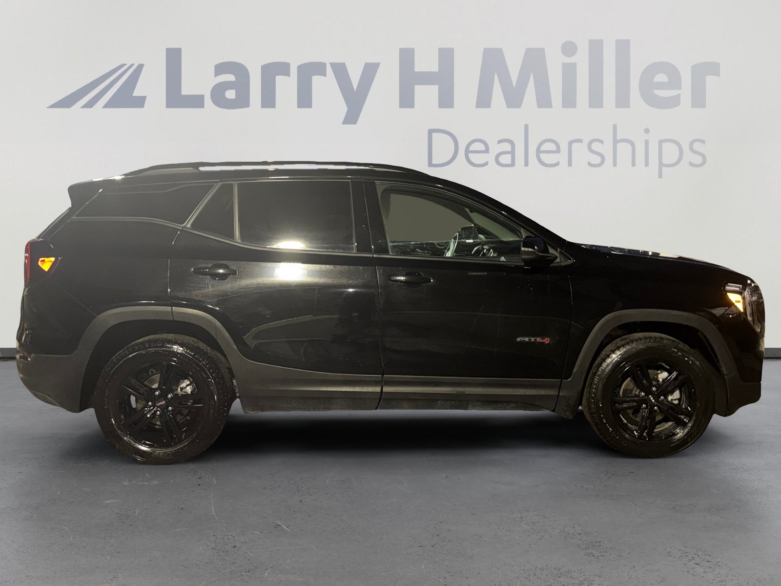 Used 2024 GMC Terrain AT4 AWD/4WD image 6