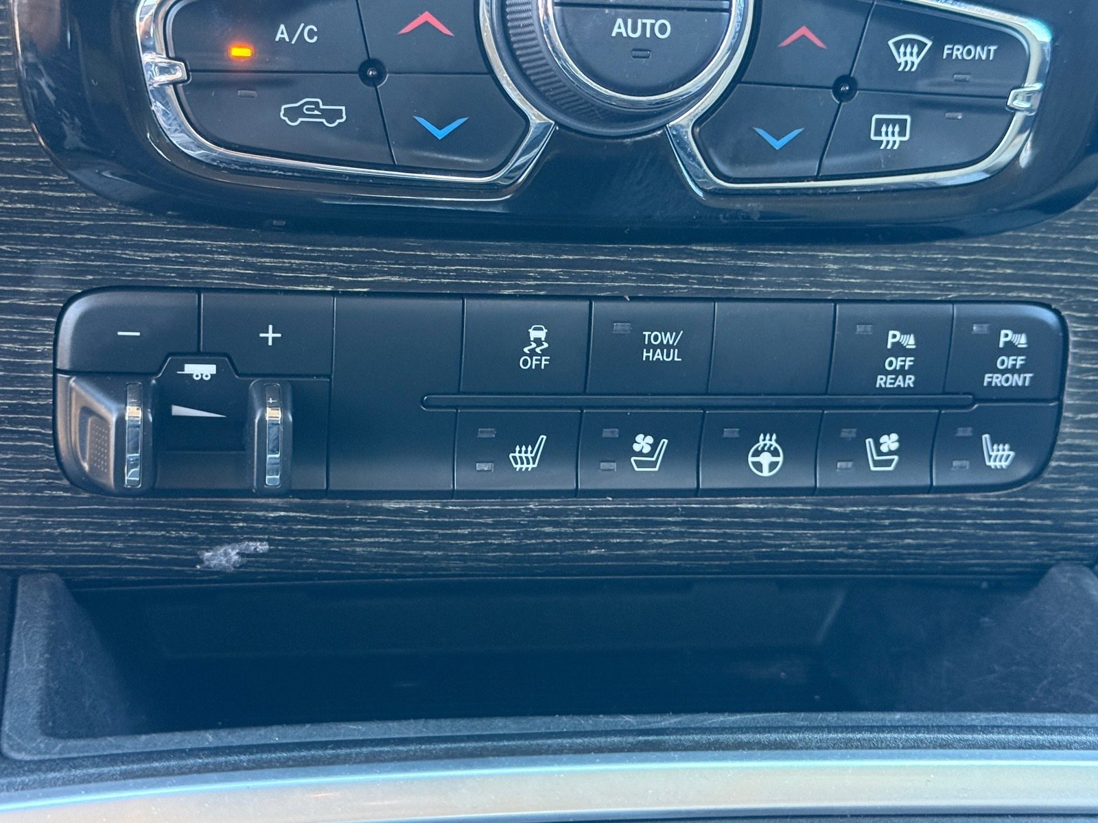 Used 2018 RAM 2500 Limited image 25