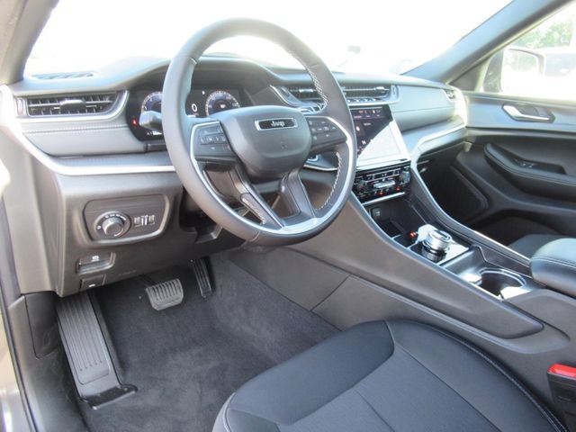 New 2026 Jeep Grand Cherokee Laredo X RWD image 18