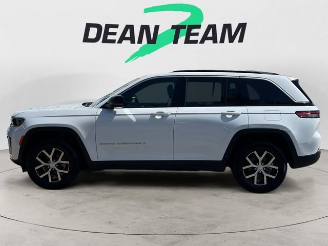 Used 2026 Jeep Grand Cherokee Limited w/ Trailer Tow Package AWD/4WD image 4