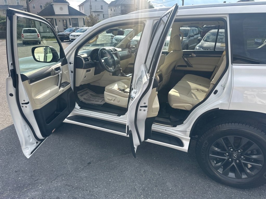 Used 2020 Lexus GX 460 Premium image 13