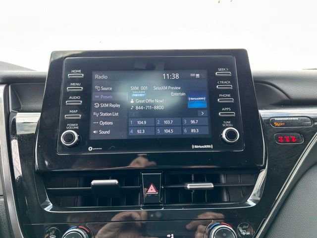 Used 2023 Toyota Camry SE FWD image 5
