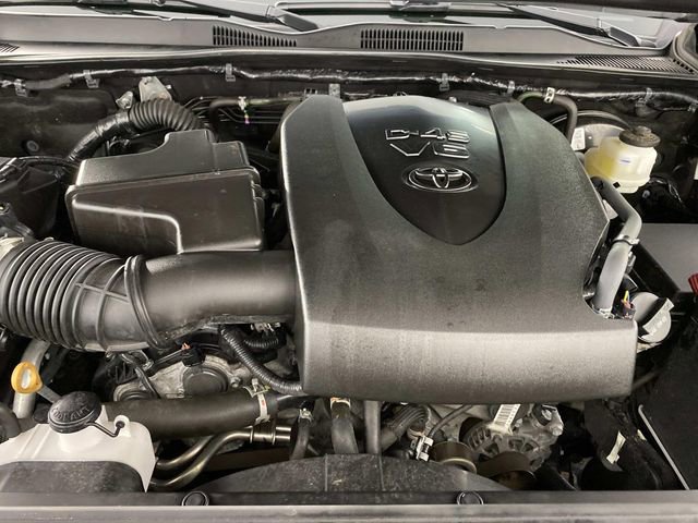 Used 2022 Toyota Tacoma TRD Sport w/ Technology Package image 28