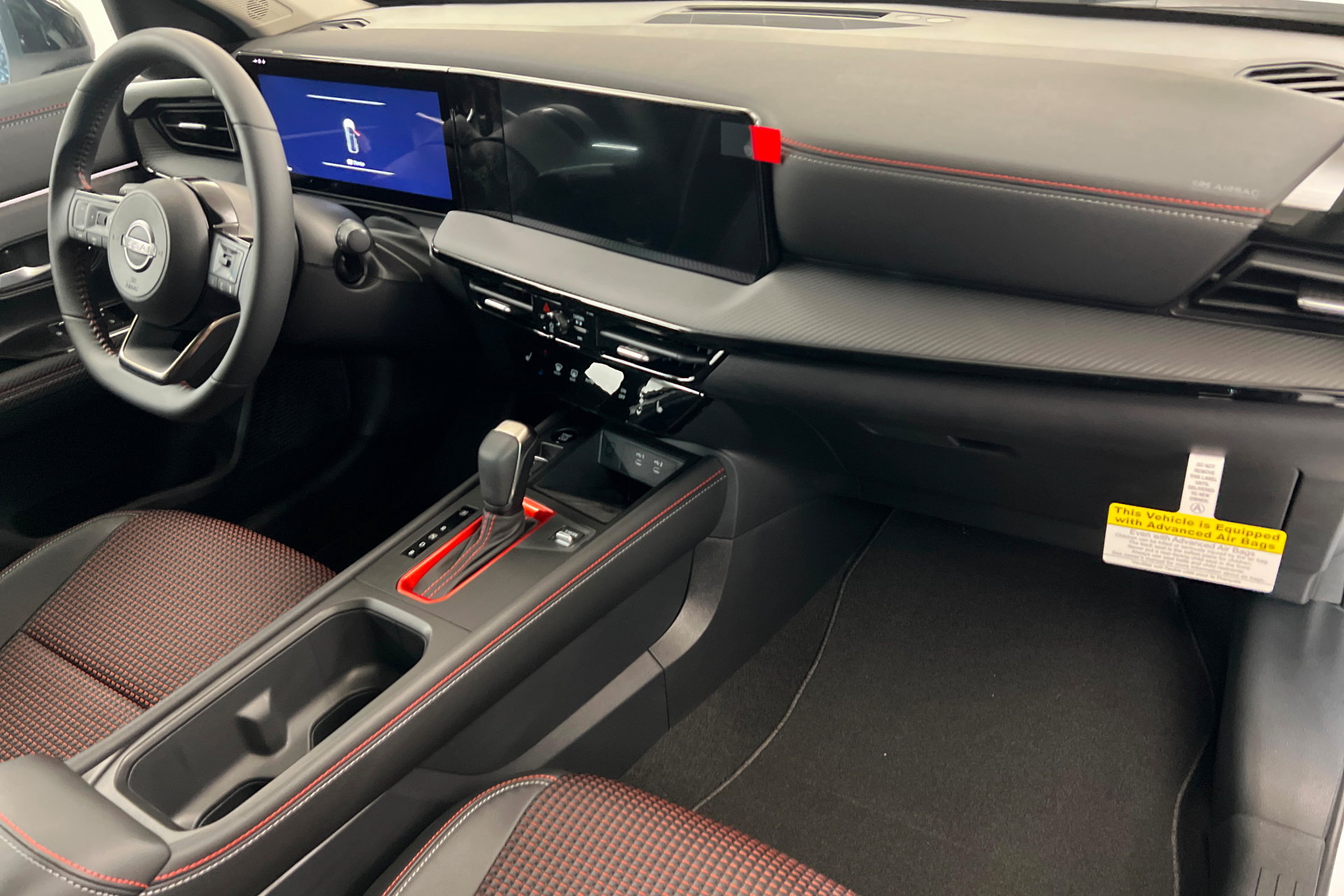 New 2026 Nissan Kicks SR w/ Cold Weather Package FWD image 24