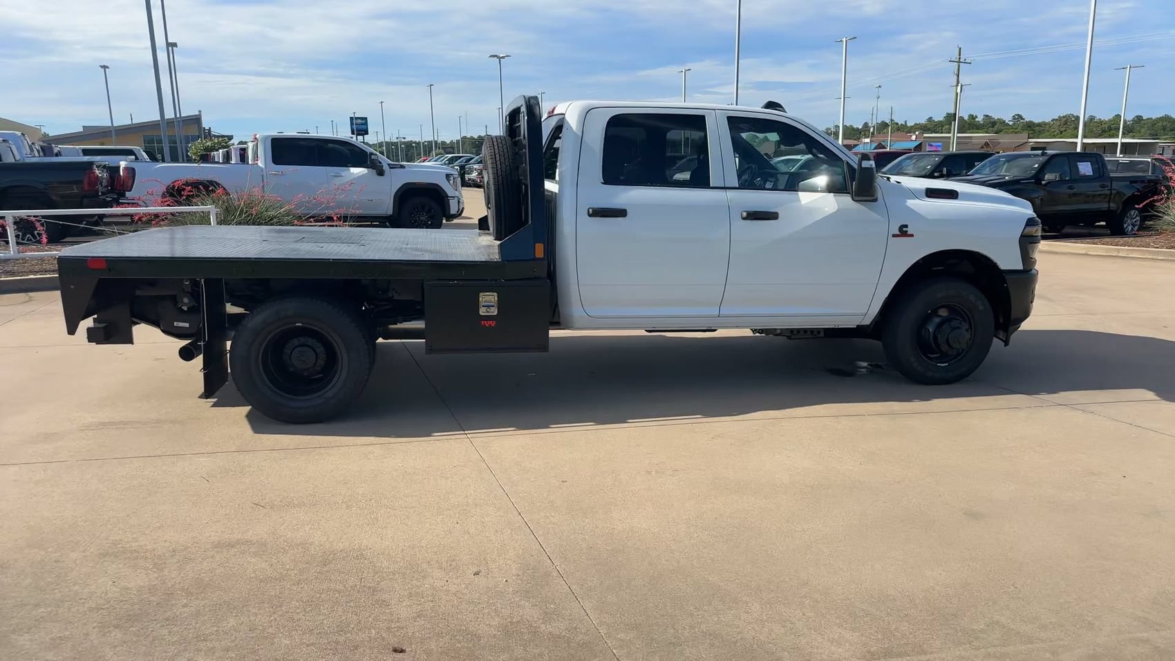 New 2026 RAM 3500 Tradesman AWD/4WD image 6