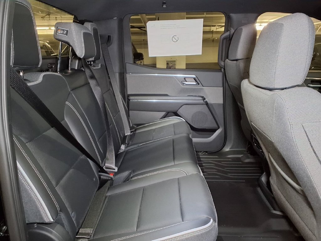 Used 2026 GMC Sierra EV Elevation AWD/4WD image 7