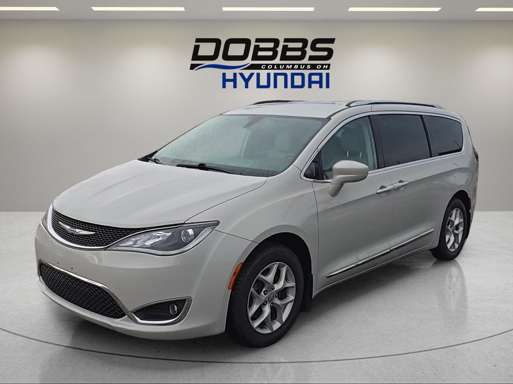 Used 2017 Chrysler Pacifica Touring-L Plus w/ Tire & Wheel Group FWD image 1
