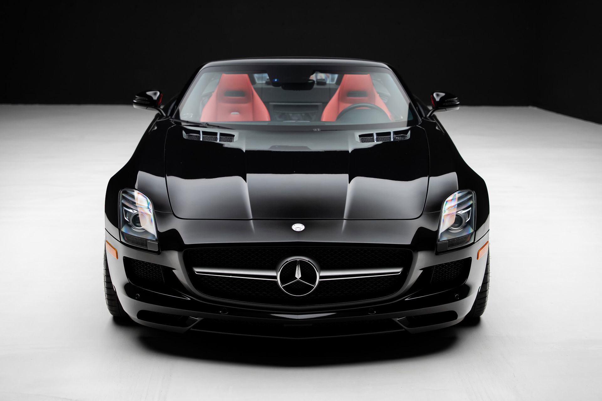 Used 2012 Mercedes-Benz SLS AMG Roadster image 8