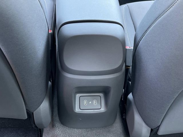 Used 2025 Hyundai Elantra Sport image 17