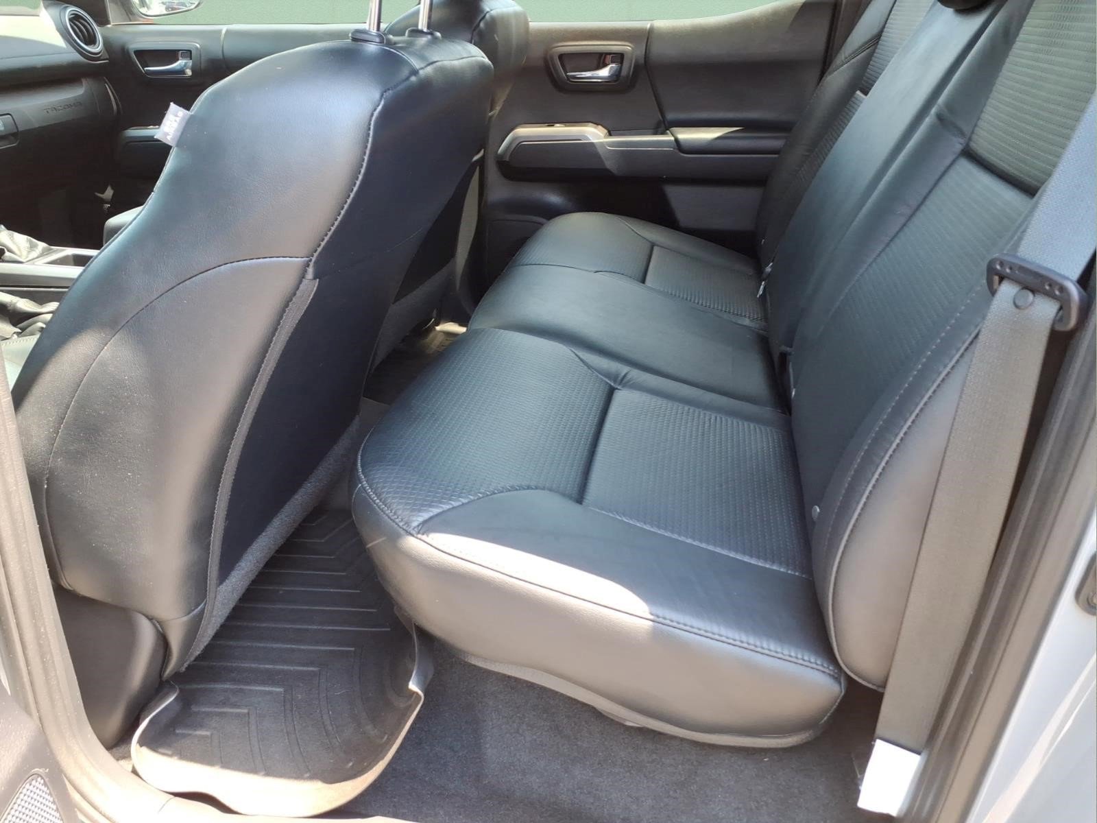 Used 2021 Toyota Tacoma Limited AWD/4WD image 12