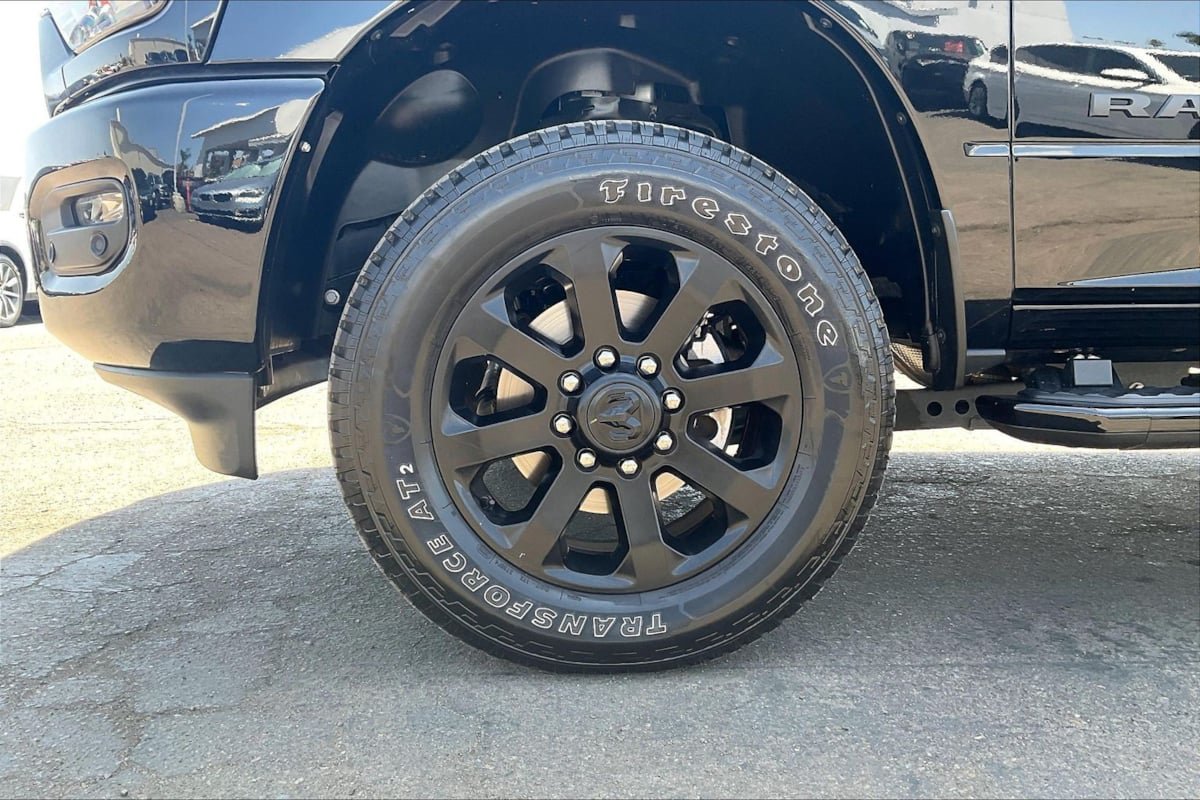Used 2025 RAM 2500 Big Horn AWD/4WD image 9