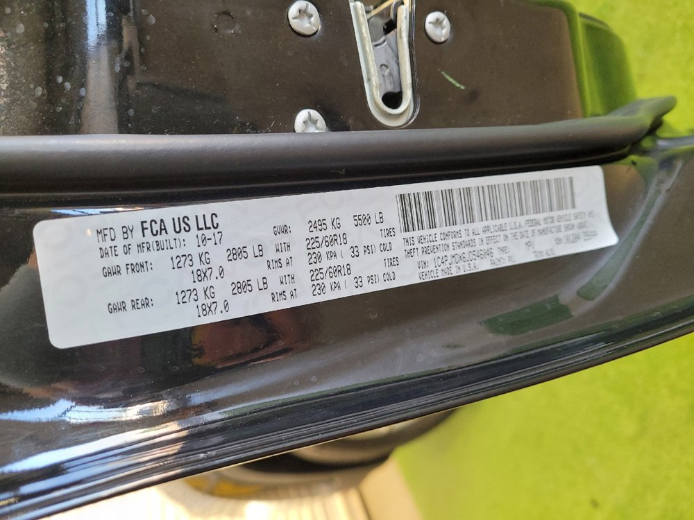 Used 2018 Jeep Cherokee Limited image 33