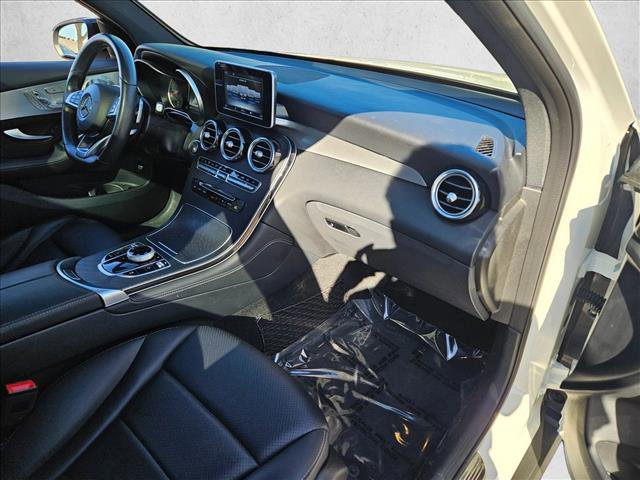 Used 2019 Mercedes-Benz GLC 300 4MATIC image 22